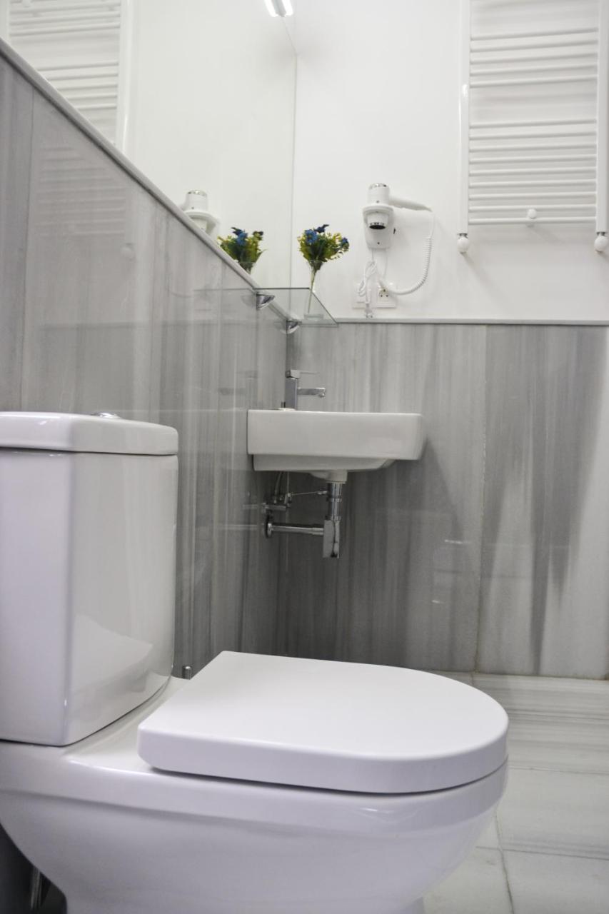 Piccolo Hotel Vake Tbilisi Luaran gambar